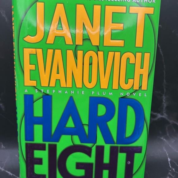 Other - Janet Evanovich 'Hard Eight' Novel - Green Cover